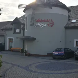 Anielski Młyn (Pogrzebień )