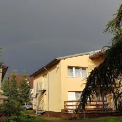 Apartamenty Pod Modrzewiem (Ustronie Morskie )