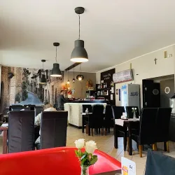 Bistro Cafe Pub City 