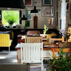 Bistro & Galeria Przechowalnia Marzeń (Mikołajki )