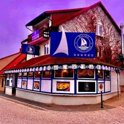 Bistro Pod Białym Żaglem (Mikołajki )