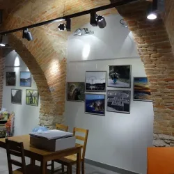 Galeria De-ka (Woźniki )