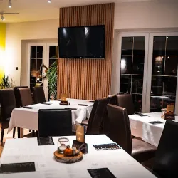 Grand Slam Restaurant & Lounge (Częstochowa )