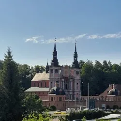 Hotel Taurus (Święta Lipka )