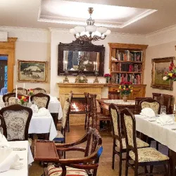 Jesionowy Dwór (Gutów )
