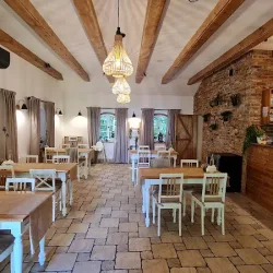 Karczma Ostoya (Jasionka )