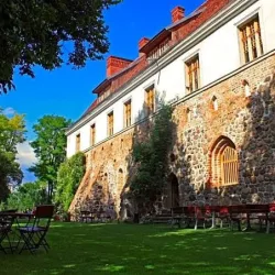Klasztor Cedynia. Hotel I Restauracja. Hrynkiewicz A. (Cedynia )