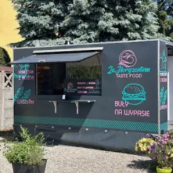Kurczak Z Rożna Kołobrzeg ,, Za Horyzontem Taste Food '' (Kołobrzeg )