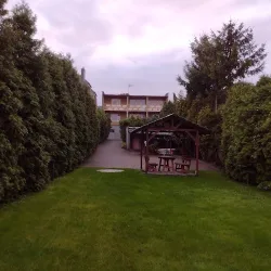 Kwatery Nad Jeziorem (Ślesin )