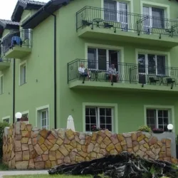 Kwatery Prywatne Brzeziccy (Łazy )