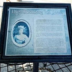 Ławeczka Księżnej Daisy (Pszczyna )