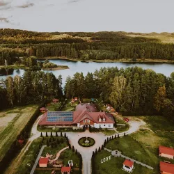 Leśny Dworek Polanów (Polanów )