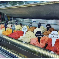 Lody Naturalne Na Placu (Pasłęk )