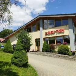Ośrodek Sportów Wodnych I Rekreacji Neptun (Zarzecze )