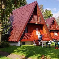 Ośrodek Wczasowy Komarek Domki Letniskowe (Łazy )