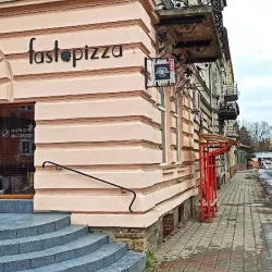 Pizzeria