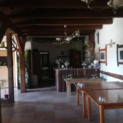 Pod Gwiazdami (gościniec & Café Bar (Zełwągi )