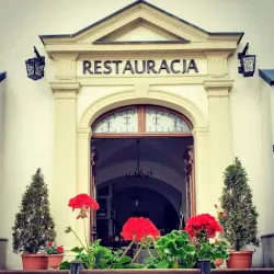 Ratusz Restauracja (Przeworsk )