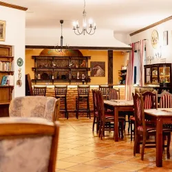 Restauracja Pod Kogutem (Cierzpięty )