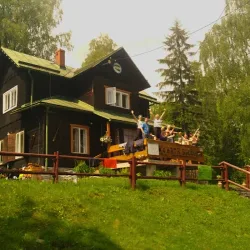 Schronisko Pttk Chata Baców - Restauracja Korbielów Śniadania Obiady Noclegi (Korbielów )