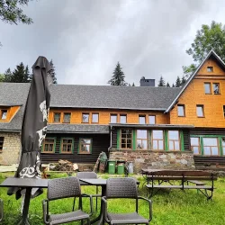 Schronisko Pttk Pod Muflonem (Duszniki-Zdrój )