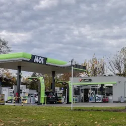 Stacja Paliw Mol (Piła )