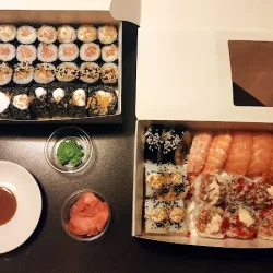 Sushi World Poznań (Poznań )