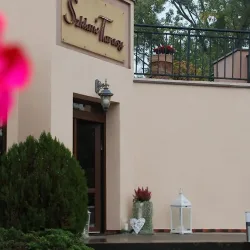 Szklane Tarasy. Sale Biesiadne Do Wynajęcia. Wesela. Bankiety (Kaźmierz )