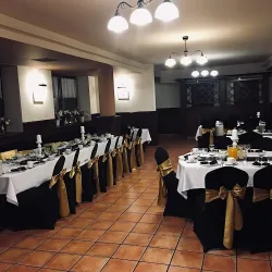 Szykowna Restauracja Imprezy Okolicznościowe Catering Dania Na Dowóz Obiady Kuchnia Śląska (Radlin )