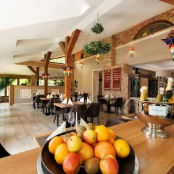 The Garden Restaurant & Bar (Rewal )