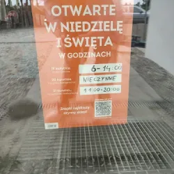 Żabka | Prosto Z Pieca (Komorniki )