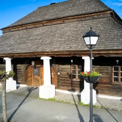 Zabytkowa Drewniana Karczma Z Xviii W. (Sławków )