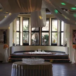 Zajazd Hema (Pustków )