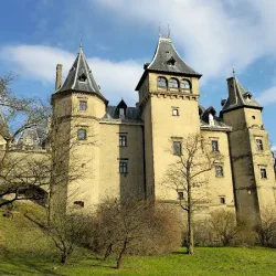 Zamek W Gołuchowie. Oddział Muzeum Narodowego W Poznaniu (Gołuchów )